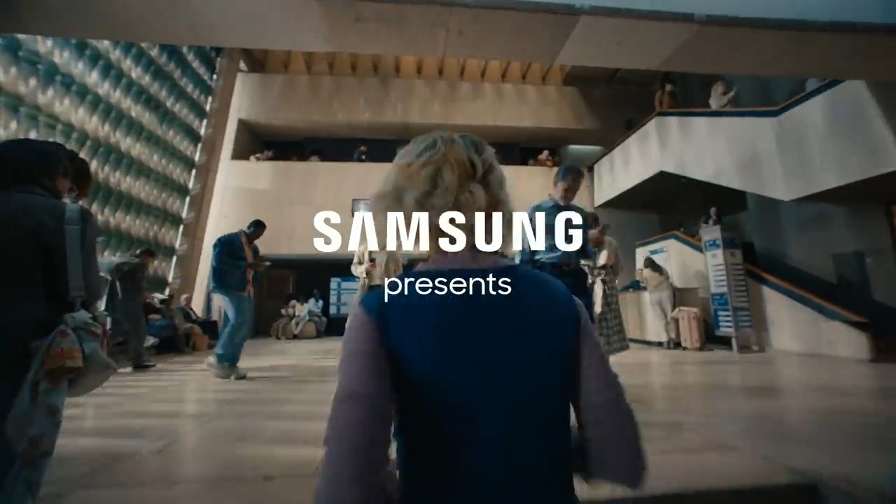 Samsung Galaxy S24 vs Nothing Phone 3 Comparison Under Rs 40,000 Best Phone to Buy in 2025